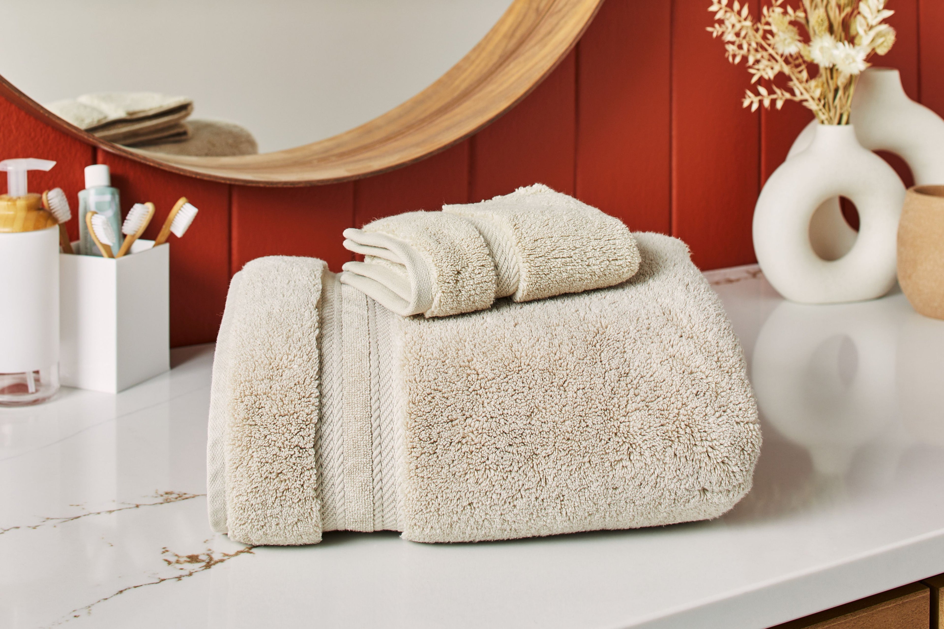 Luxury bath linen collection with premium towels and robes in cotton and linen from Casa Marella