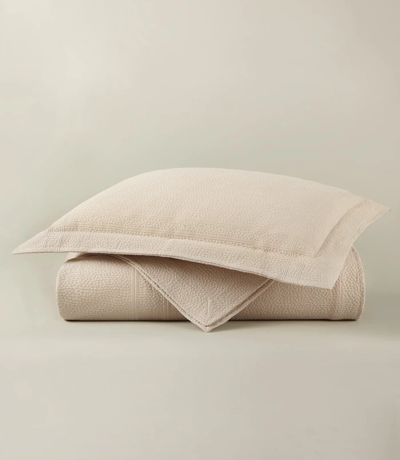 Montauk Matelassé Coverlet in Linen – OEKO-TEX certified – woven in Portugal – Peacock Alley