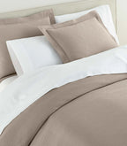 Montauk Matelassé Sham lifestyle alt view in Platinum – luxury cotton – Peacock Alley
