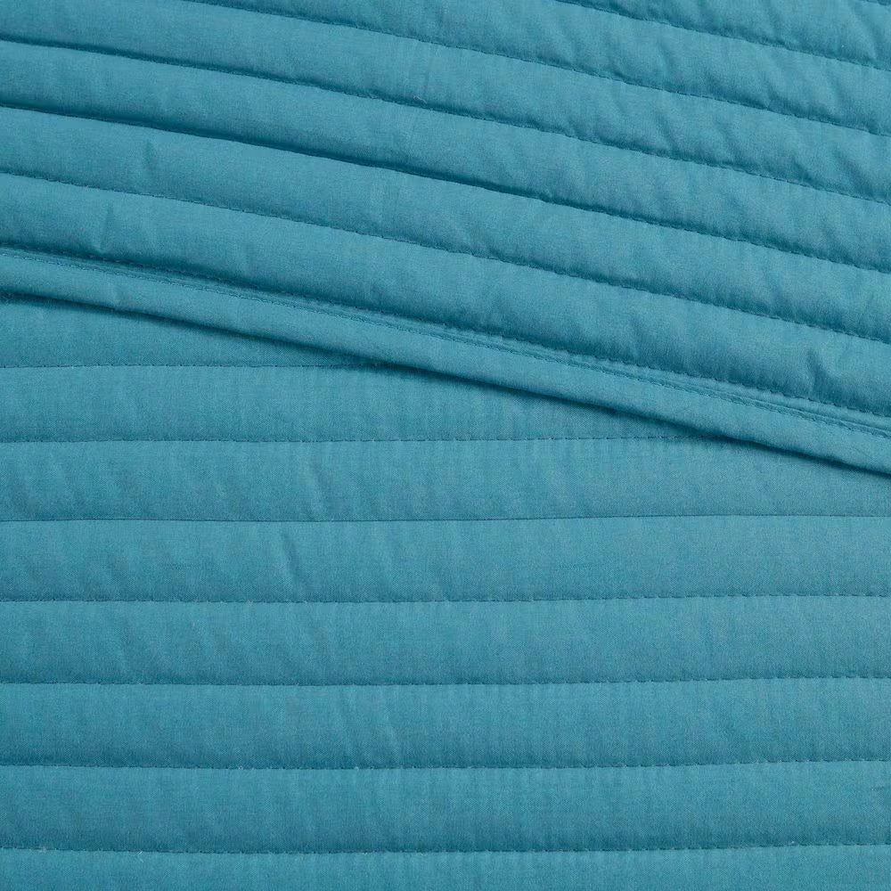 Coastal blue striped comforter - Hypoallergenic polyester fill detail